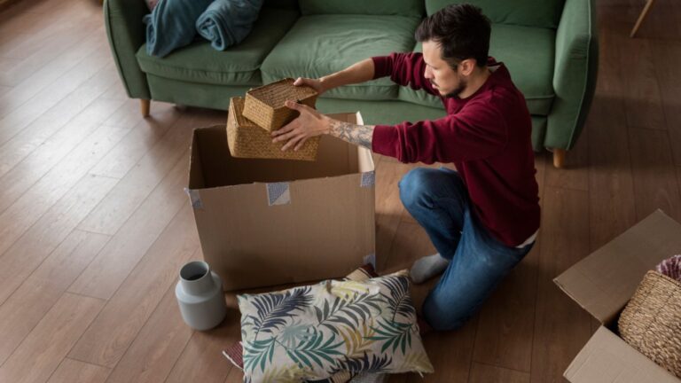 Read more about the article Apartment Movers in Abu Hail: Making Your Move Hassle-Free